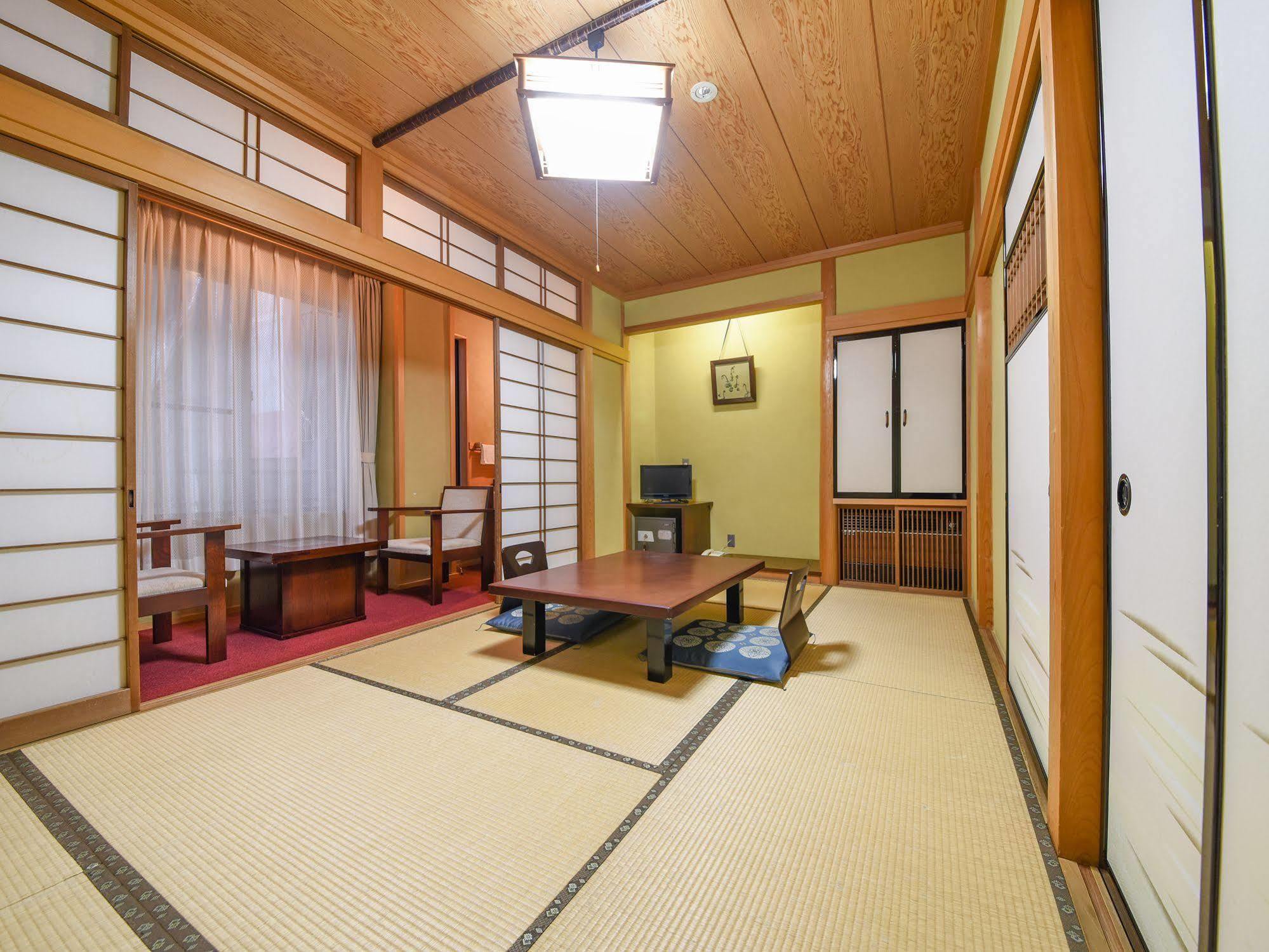 Aihokan Takayama  Buitenkant foto